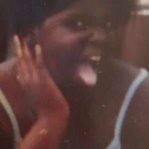 Meet your Posher, Leslie